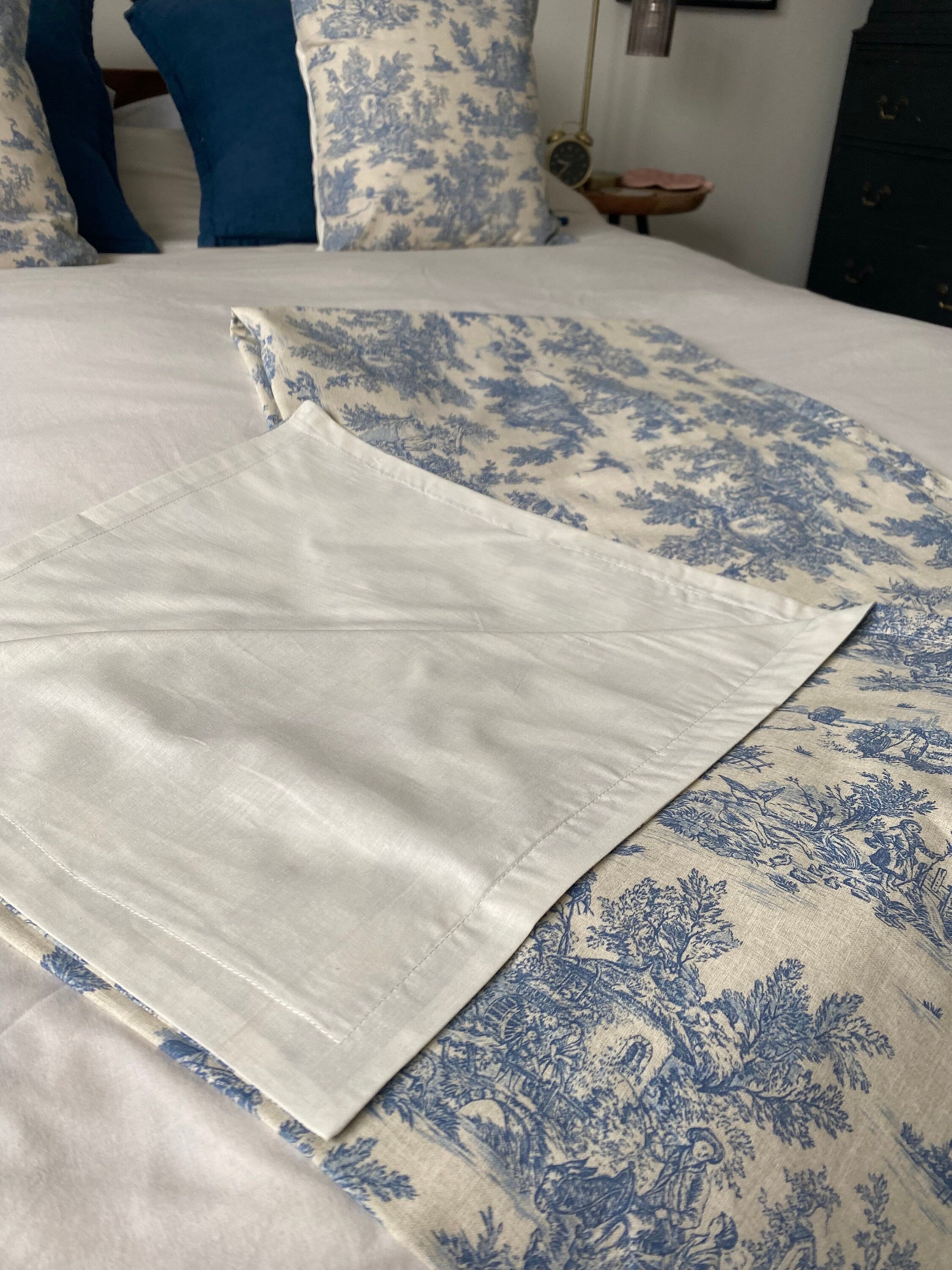 Blue toile throw, French vintage bedding, farmhouse bedscarf for a king bed