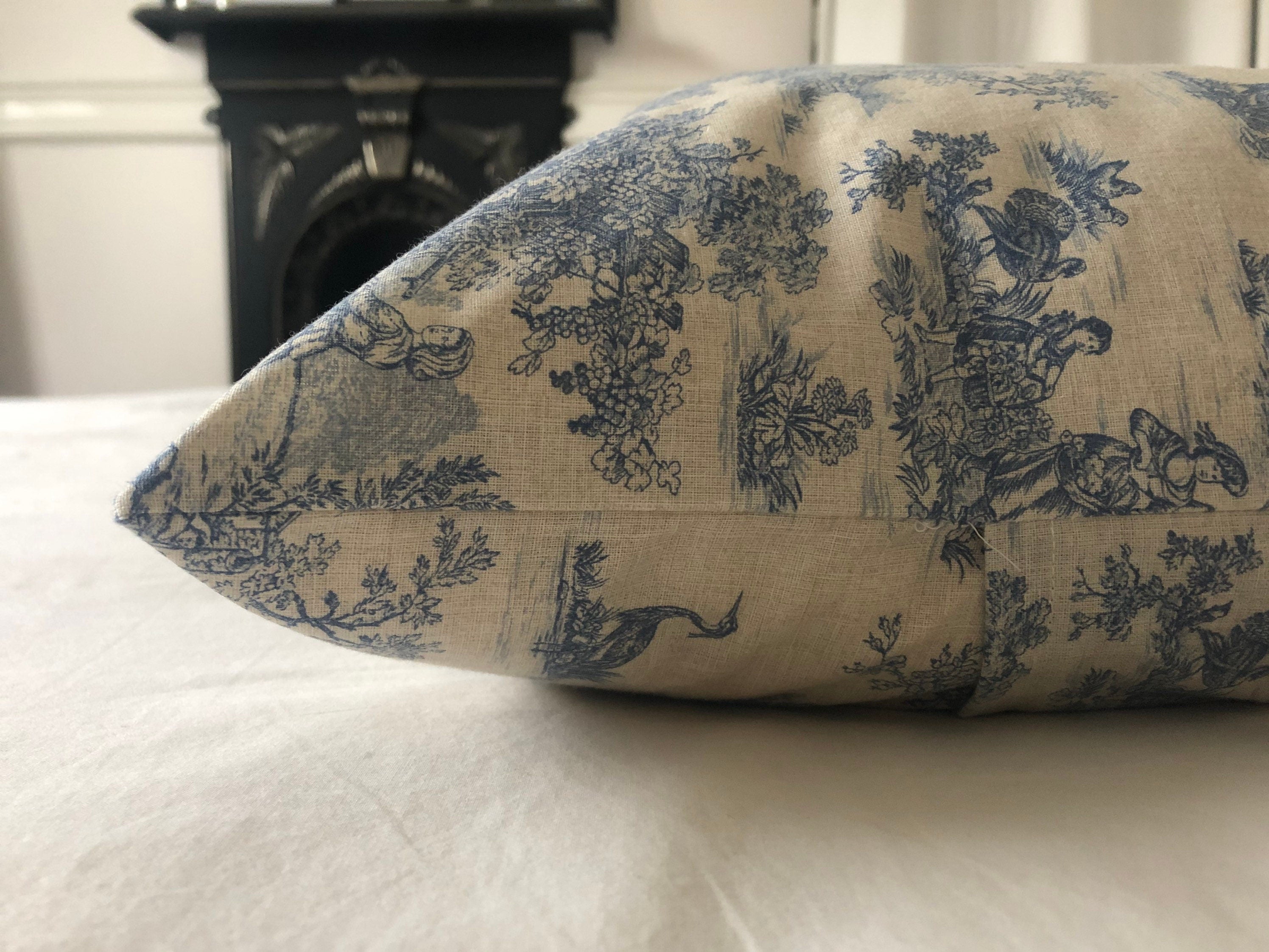 French Vintage Linen Cushion Cover – Farmhouse Sofa Pillow, Neutral Home Decor