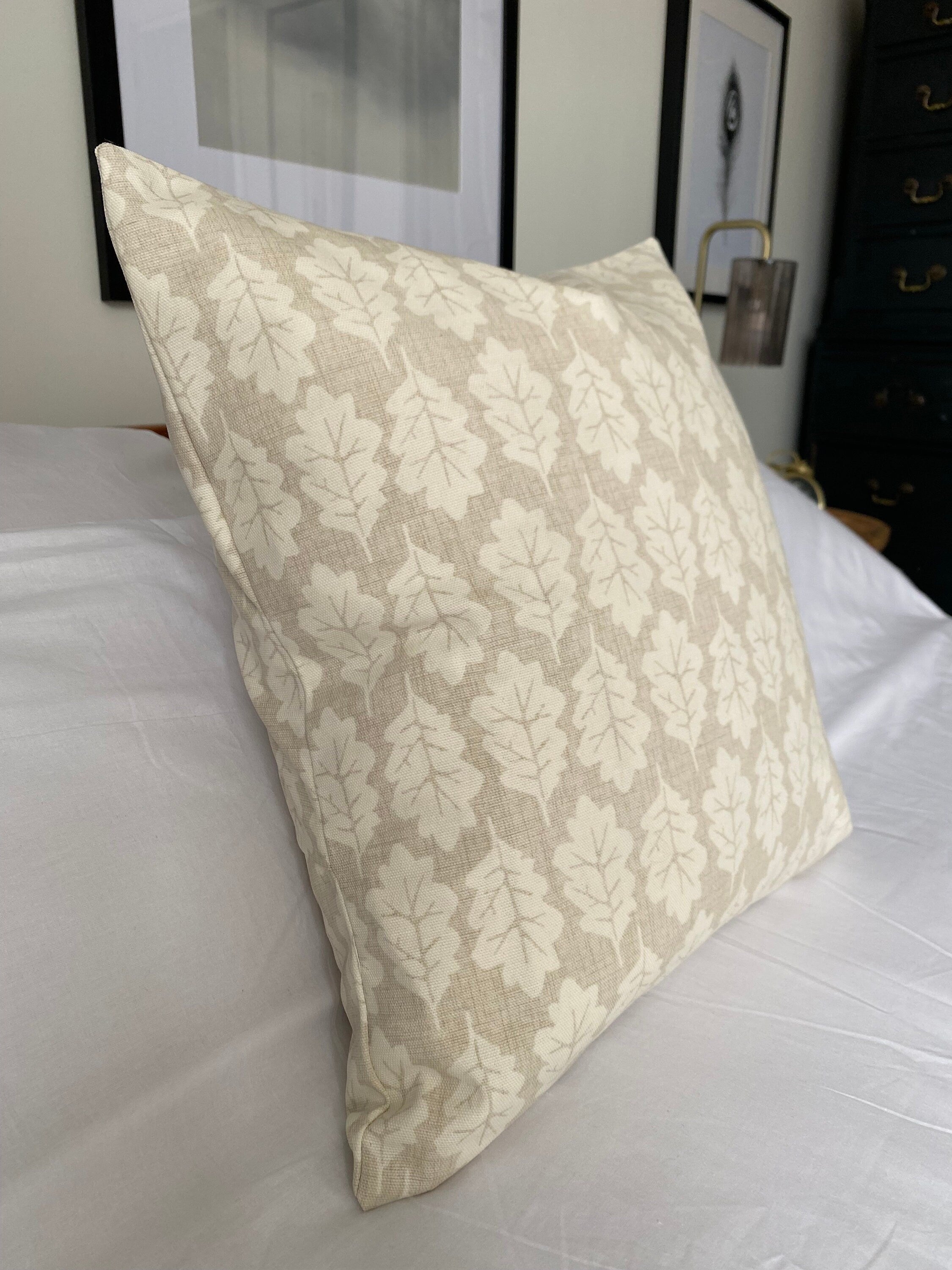 Taupe Leaf Pattern Cushion Cover: Minimalist Home Decor