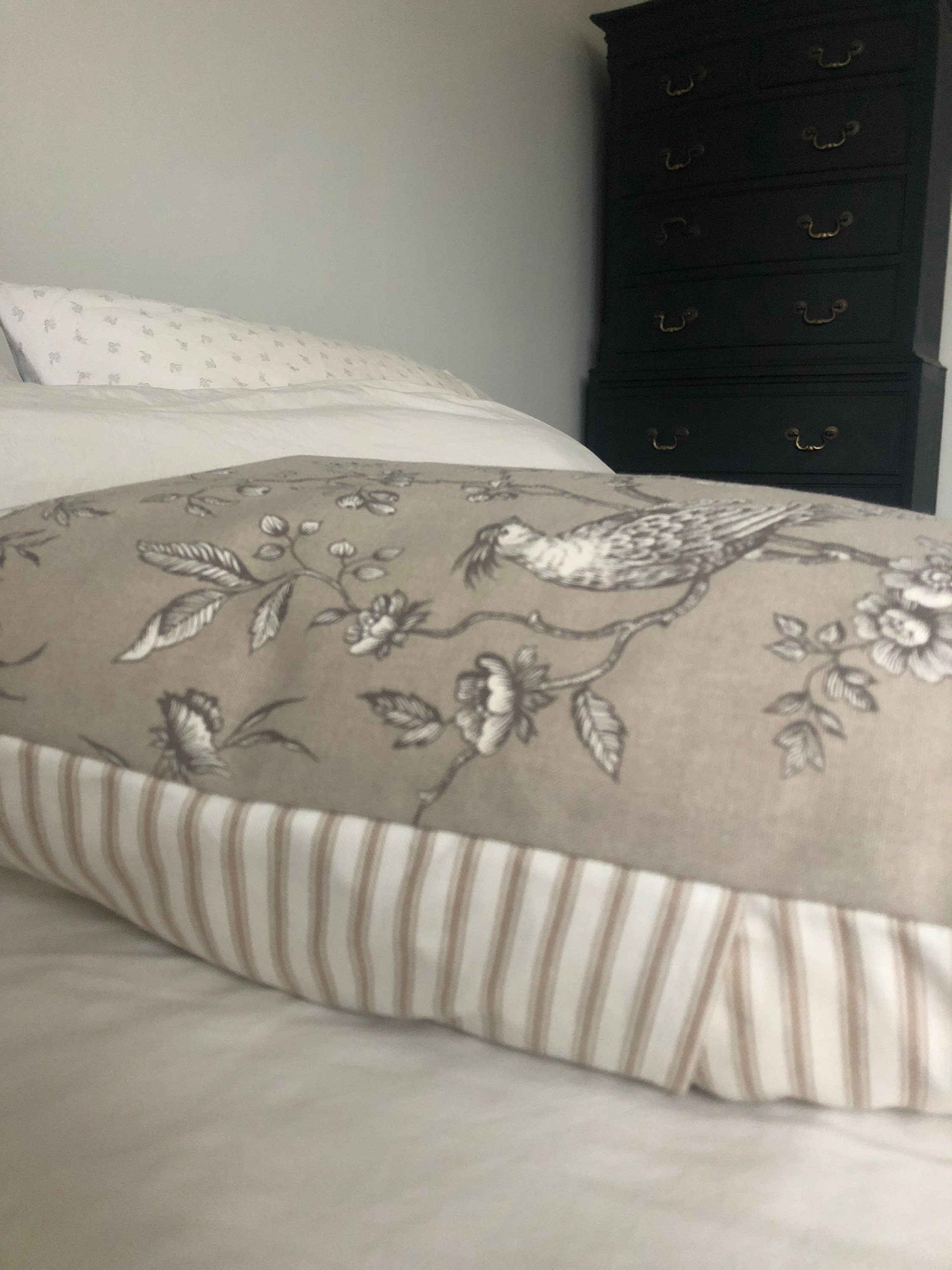 French Vintage Toile de Jouy Cushion Cover, Beige Linen Pillow