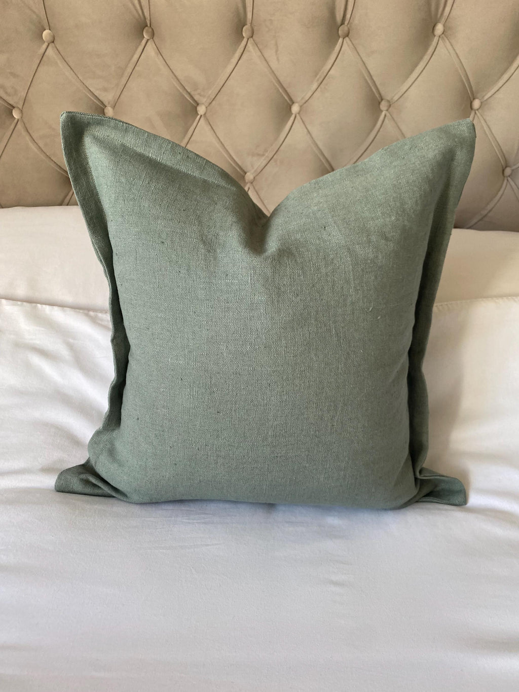 Green oxford edged cushion cover: linen pillow case