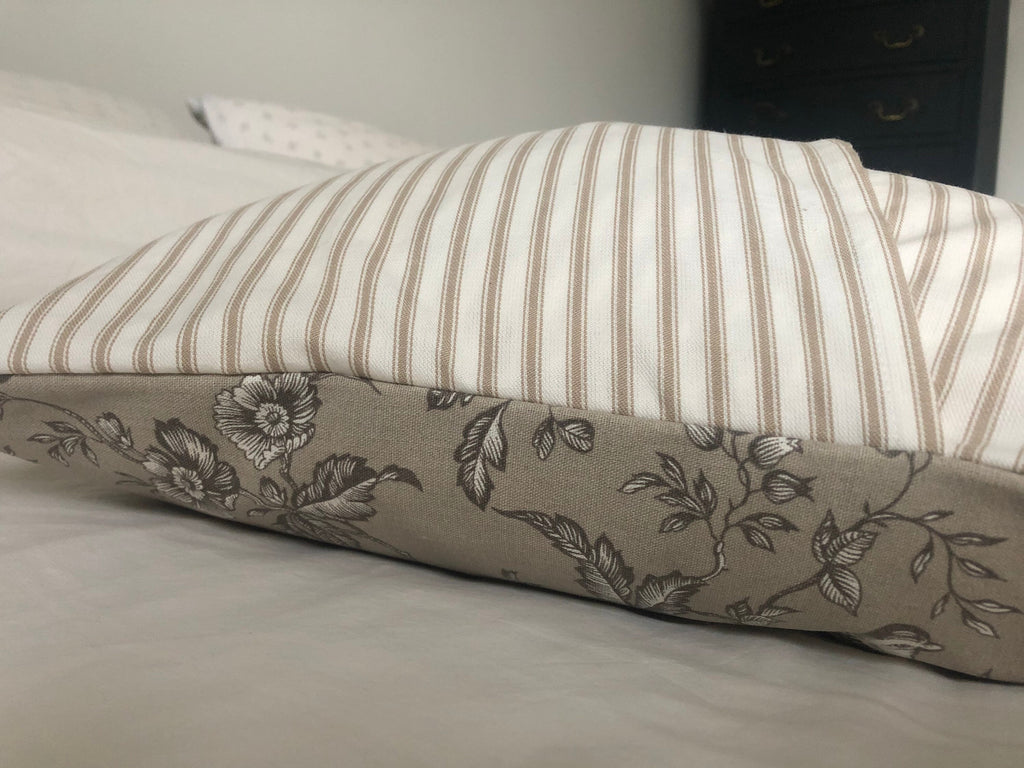 French Vintage Toile de Jouy Cushion Cover, Beige Linen Pillow