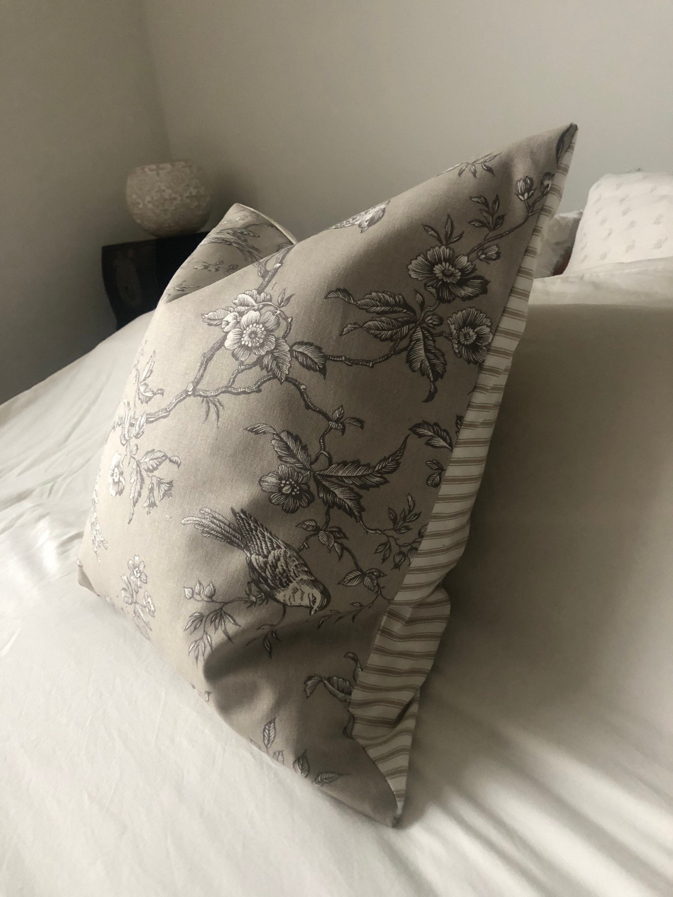 French Vintage Toile de Jouy Cushion Cover, Beige Linen Pillow